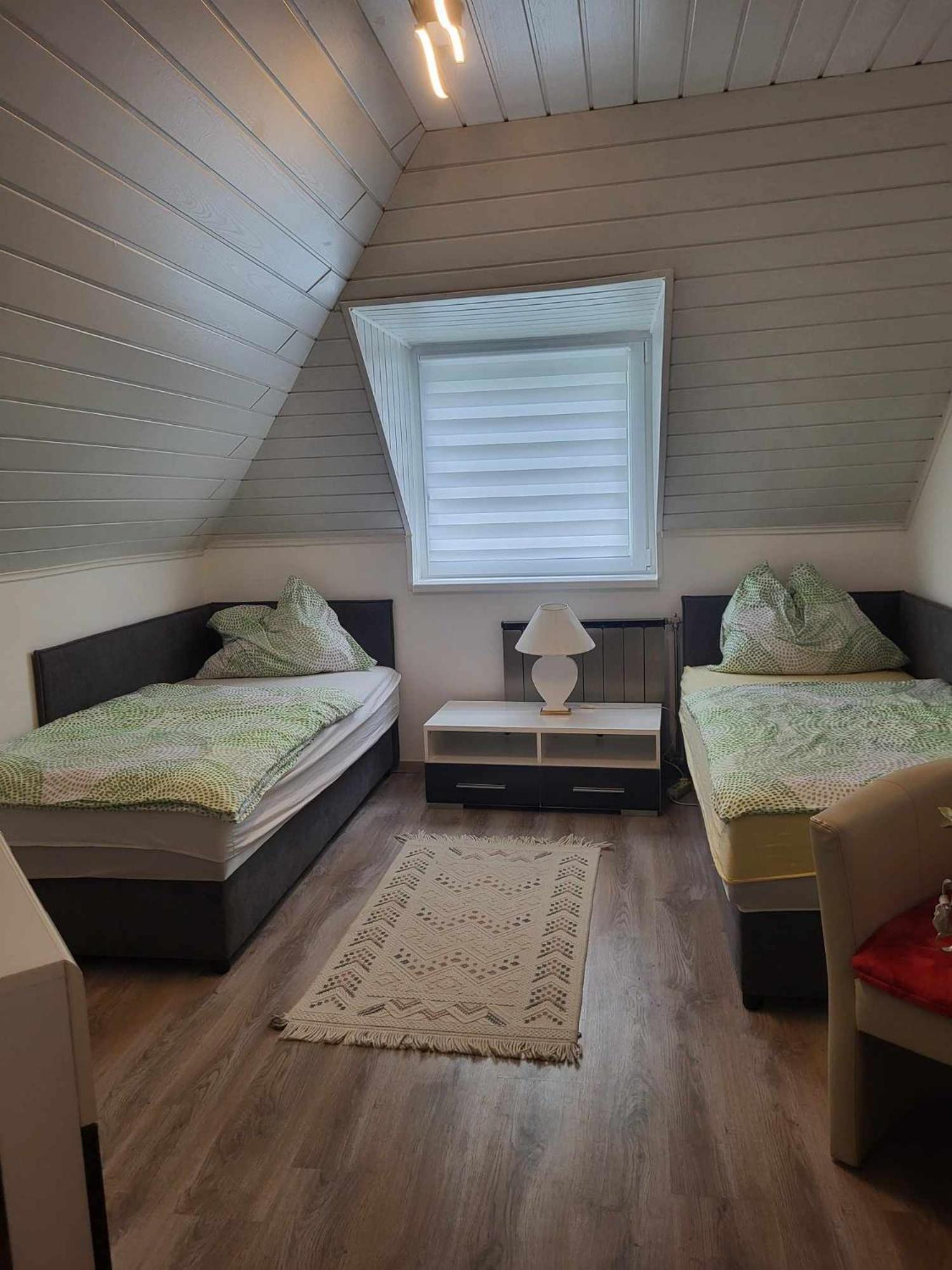 Varlak Apartmans ✷ ✷ ✷ Siofok Bagian luar foto